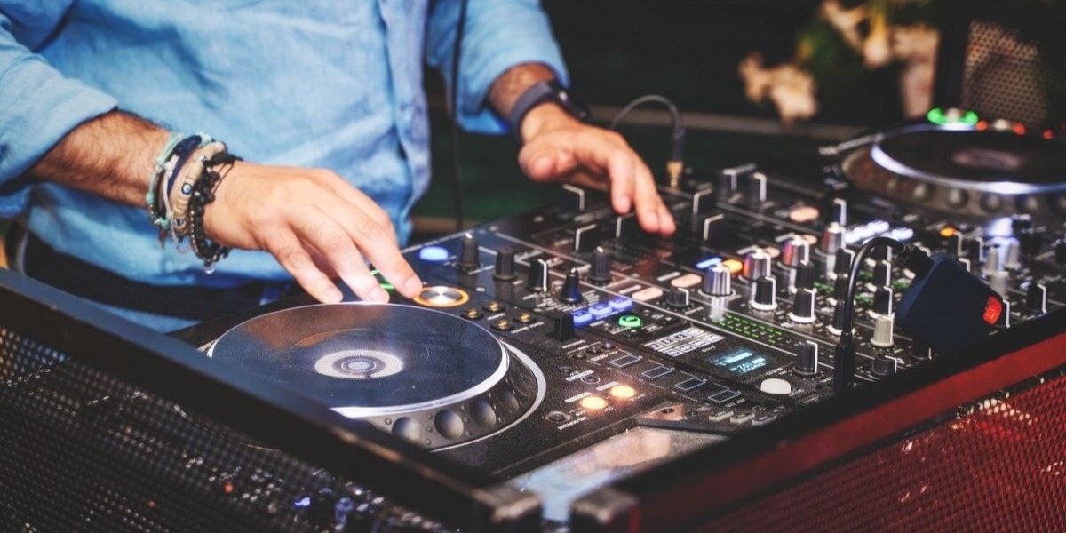 So you want to be a DJ – The Gear You Need for Each Type of DJ
