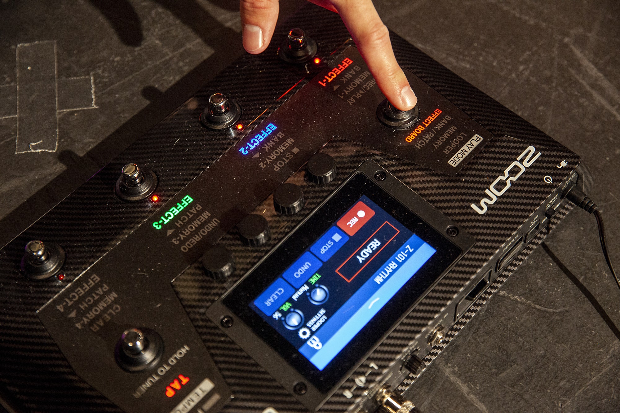 Zoom G6 Multi Effects Processor For Guitarists | American Musical