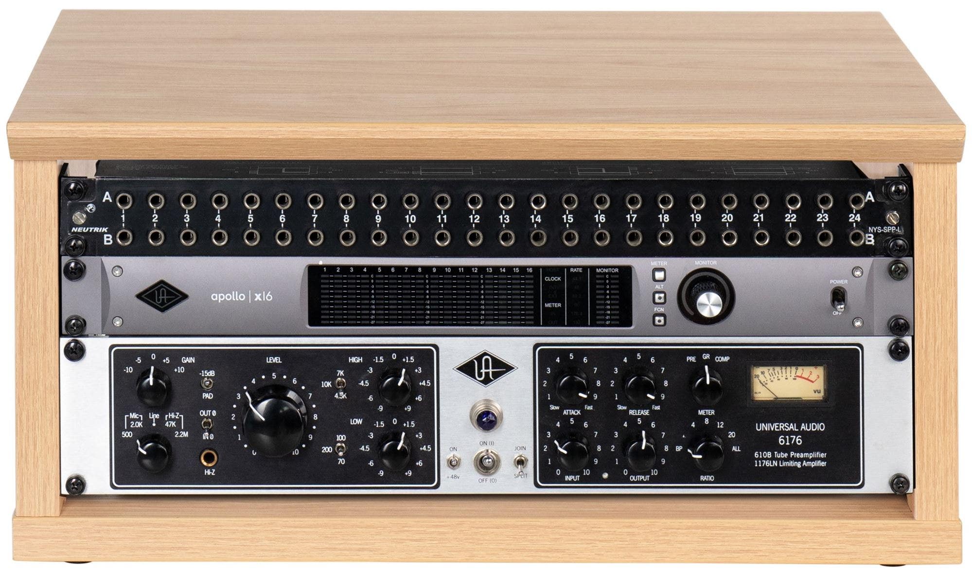 Gator Elite Series Furniture Desktop Studio Rack 4U Maple