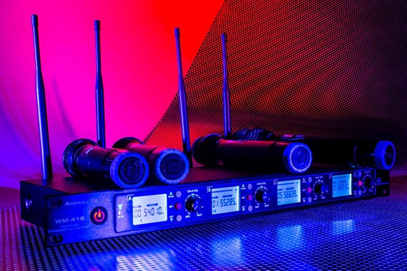 American Audio WM419 Wireless Performance That Won’t Let You Down