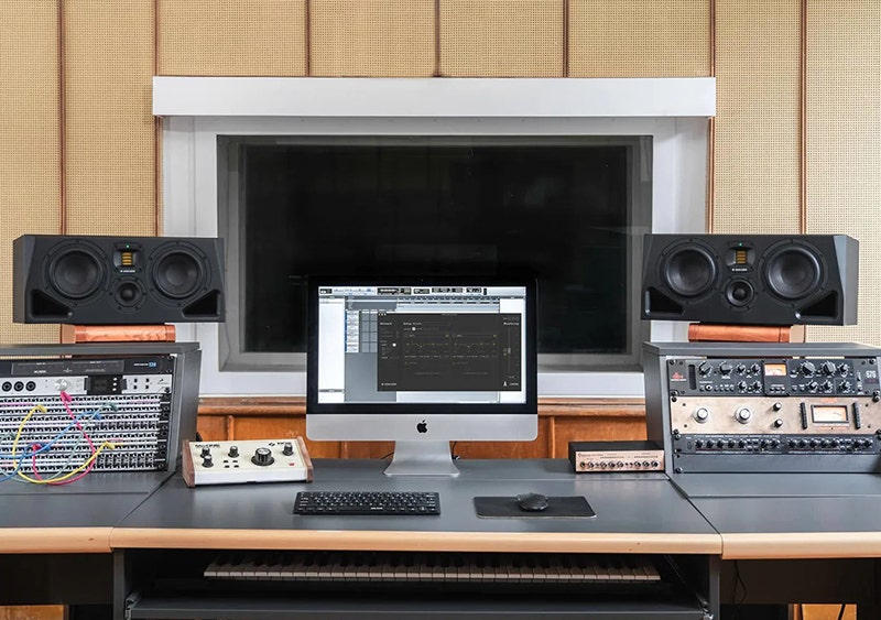 Adam Audio A77H Pinpoint Audio Accuracy