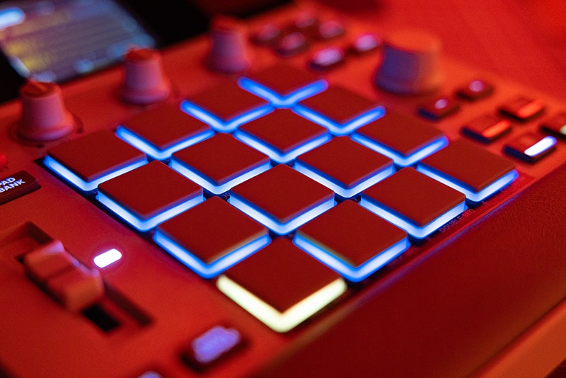 Akai MPC Sample Your Sonic Playground