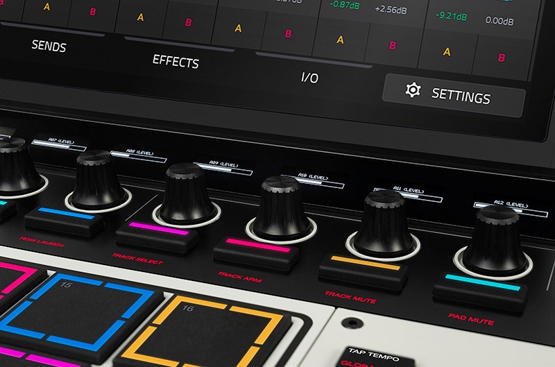 Akai MPC XL A Studio’s Social Hub