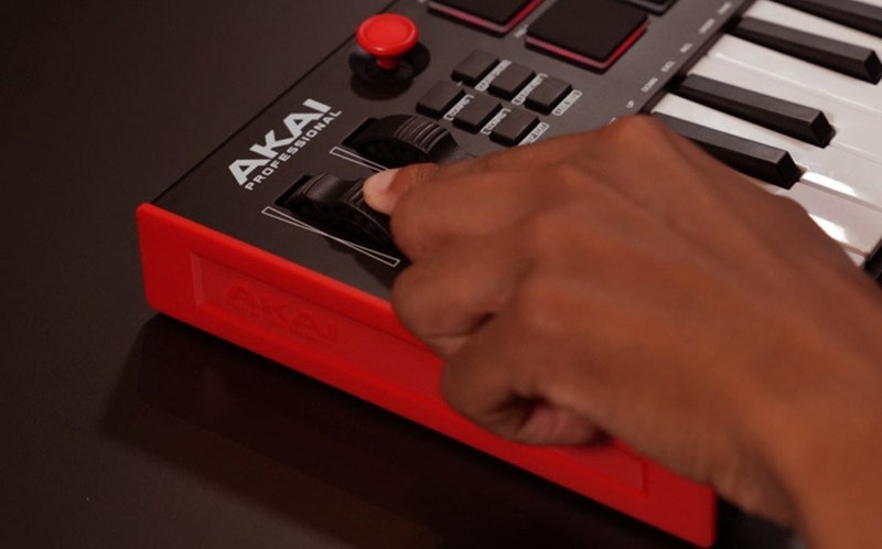 Akai MPK Mini Plus Ultimate Feel and Expression