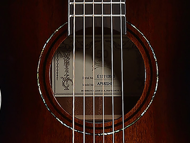 Alvarez AP66SHB Looks That Stun