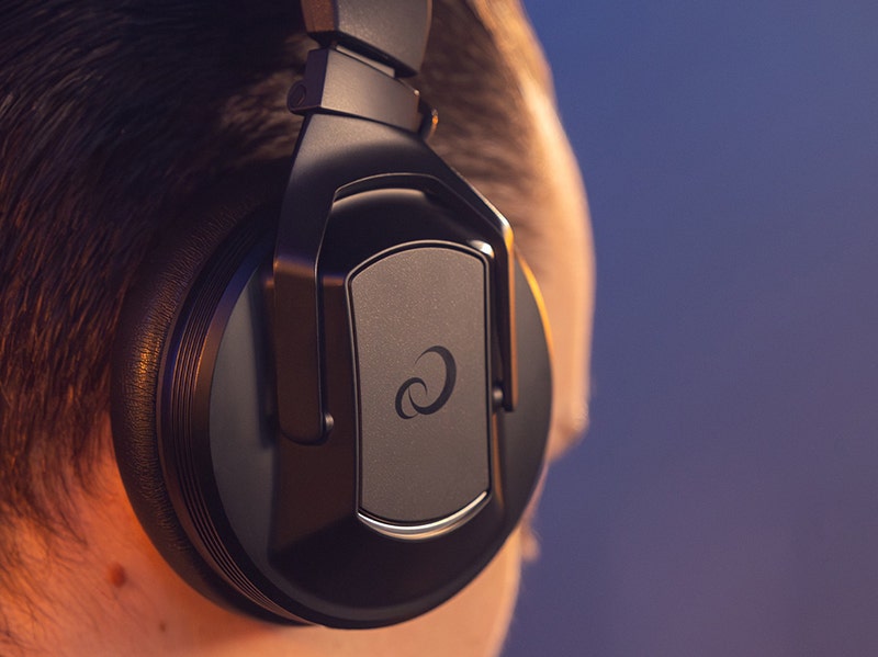 AlphaTheta HDJ-F10-TX Performance-Ready Playability