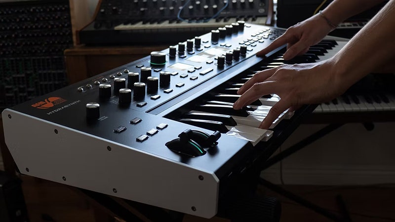 ASM Hydrasynth Deluxe Express Yourself, Literally