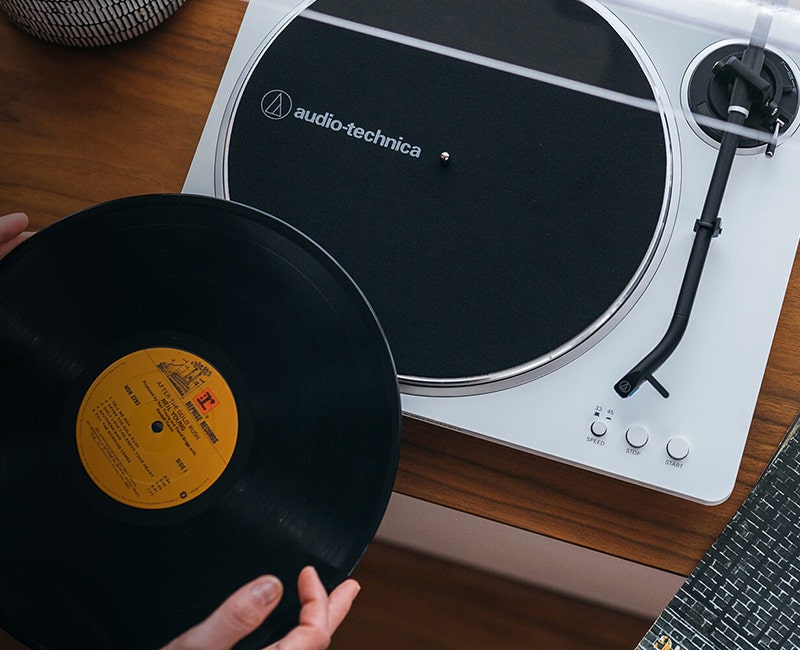 Audio Technica AT-LP70XBT Seamless Usability and Connectivity