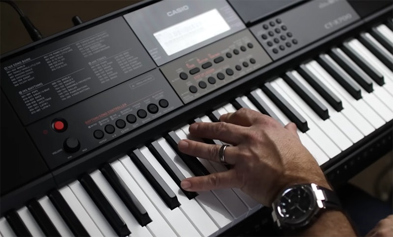 Casio CT-X700 A Backing Band That Actually Shows Up
