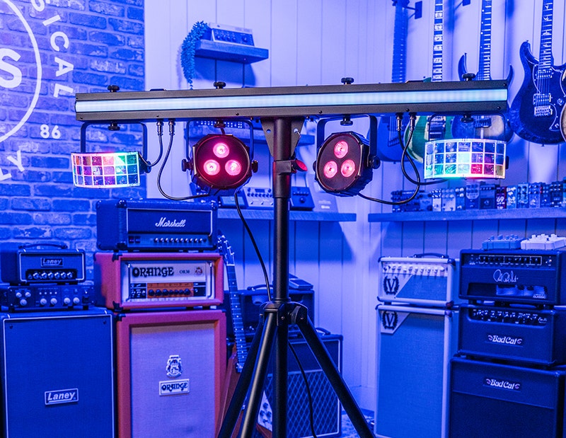Chauvet GigBar 3 ILS Stage Lighting System A Complete Light Show on One Bar
