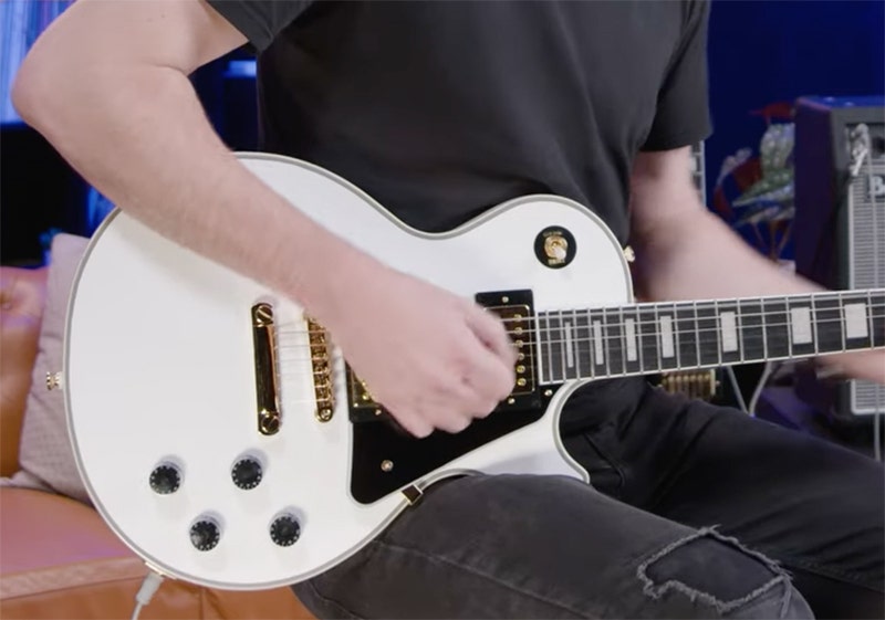 Epiphone Inspired by Gibson Custom Les Paul Custom Guitar with Bag