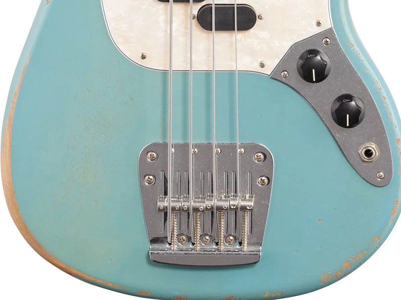 Fender JMJ Road Worn Mustang Bass Stage-Ready Swagger