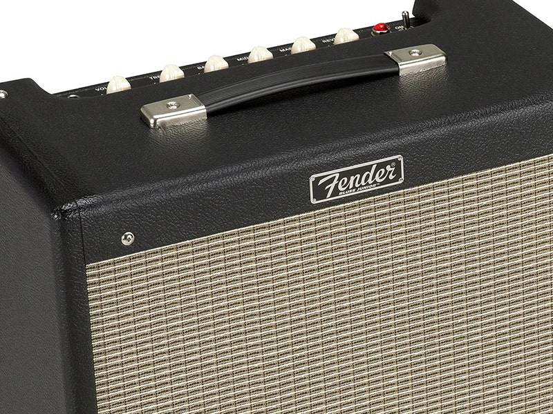 Fender Blues Junior IV Ditch the Digital, Dive into Dreamy Reverb
