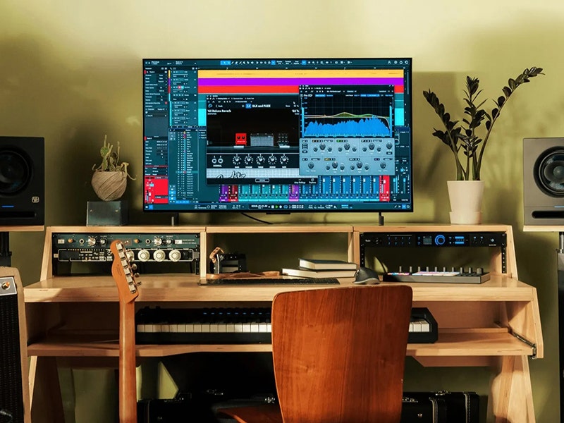 Fender Studio Pro Legendary Tone without the Heavy Lifting