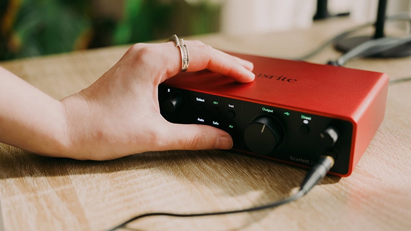 Focusrite Scarlett 2i2 Studio Gen 4 Smart Recording Features