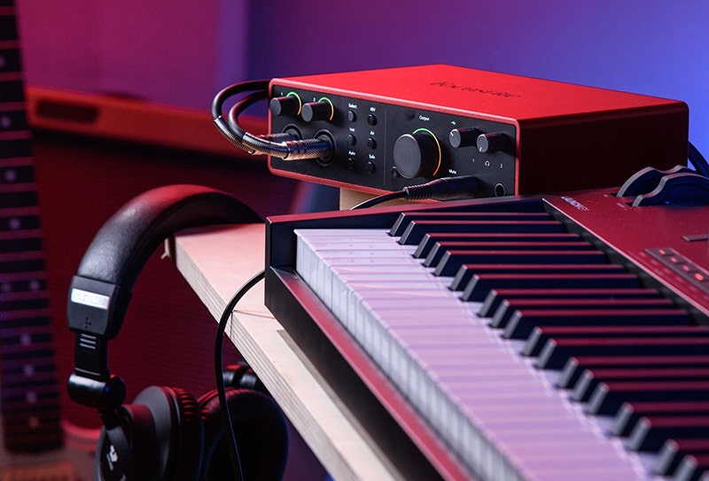 Focusrite Scarlett 4i4 Gen 4 Connectivity