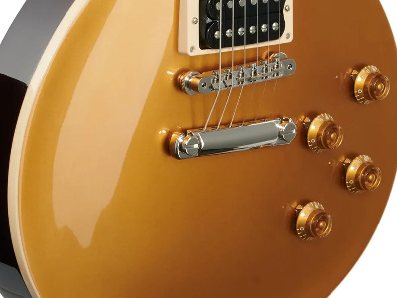 Gibson Slash "Victoria" Les Paul Standard A Case Worthy of Its Cargo