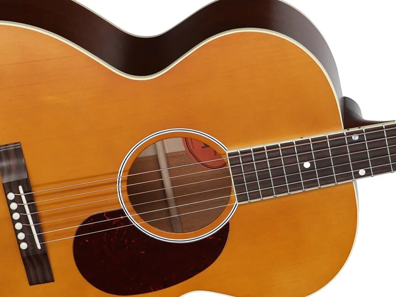 Gibson J-185 The Soul of a 12-Fret Jumbo