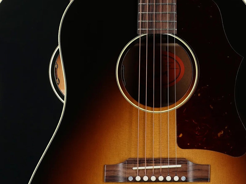 Gibson 50s J-45 Stage-Ready Amplification