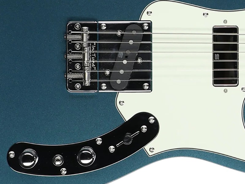 Ibanez Prestige AZS2209 Hardware That Stays in Line