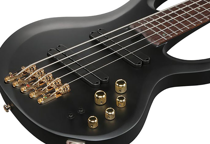 Ibanez BTB605LM multiscale 5-string Simple Ergonomics and Solid Foundation