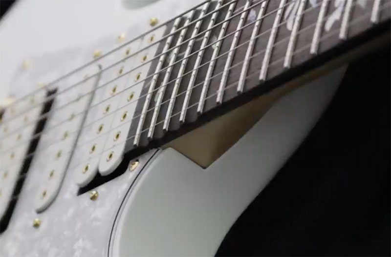 Ibanez Steve Vai JEM7VP Elegant Design, Premium Features