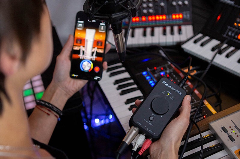 IK Multimedia iRig Stream Pro All-in-One Audio Hub