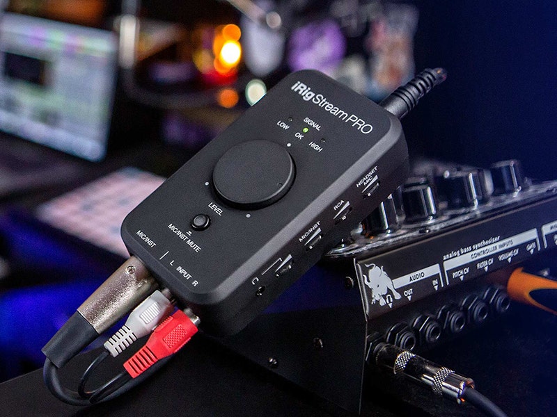 IK Multimedia iRig Stream Pro Power Through Your Performance