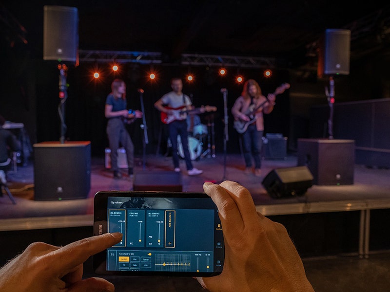 JBL EON712 Connectivity and Rugged Reliability