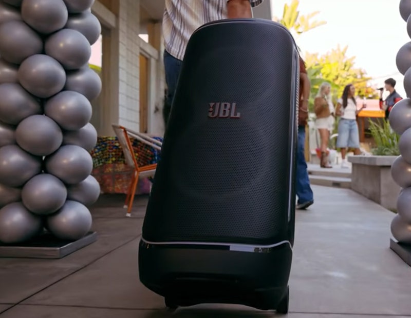 JBL PartyBox 720 Portability and Control at Your Fingertips