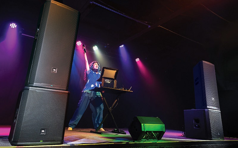 JBL PRX935 What Makes the JBL PRX935 Stand Out