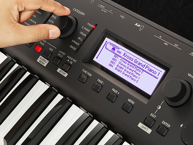 Korg KROSS 2-61 Sampling and Sequencing Made Simple
