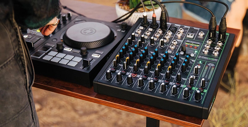 Mackie ProFX10 GO Freedom to Create Anywhere