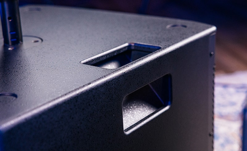 Mackie Thump18Sv4 The Low End Your PA System Has Been Waiting For