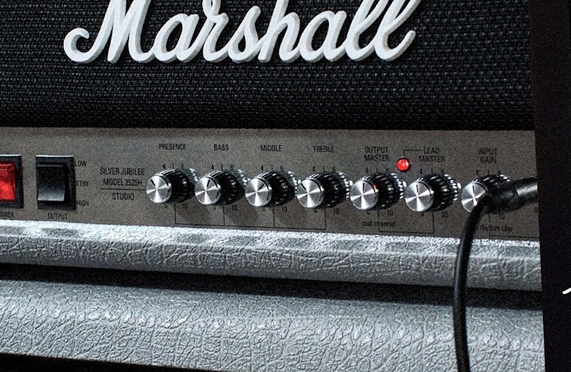 Marshall Mini Jubilee 2525H Adaptable Power and Connectivity