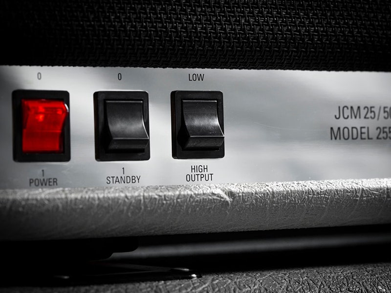 Marshall 2555X Silver Jubilee Reissue The Sound That Launched a Thousand Riffs