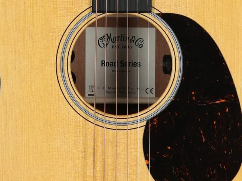 Martin 000-12E Retro Stage-Ready Sound