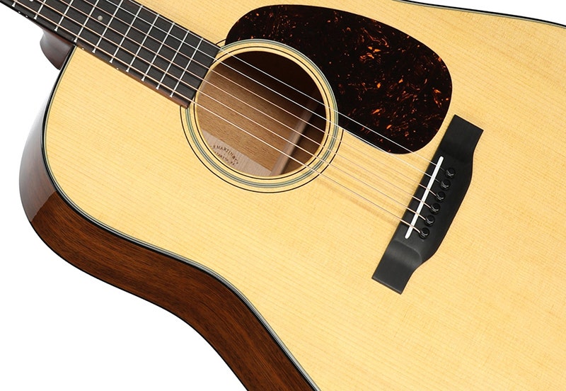 Martin D-18 Acoustic Timeless Vintage Sound
