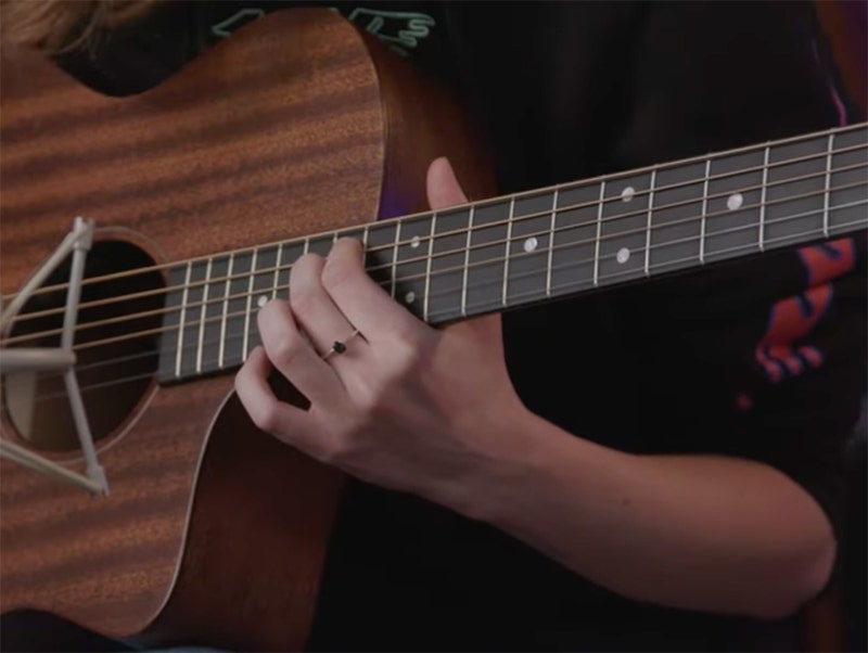 Martin SC-10E-02 Play Without Boundaries