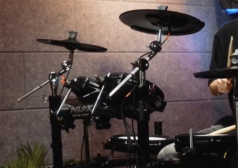NUX DM-310 The Drumming Dynamo