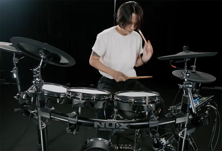 NUX DM-8 Feels Like the Real Thing