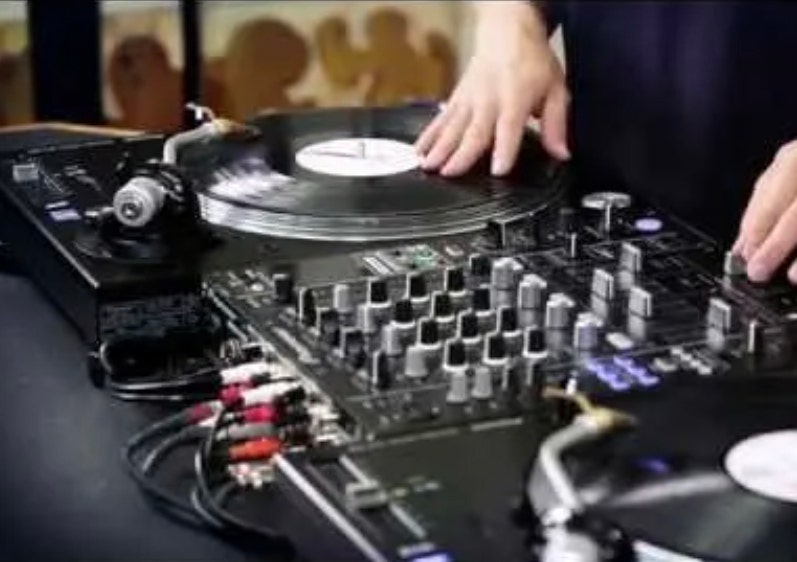 Pioneer PLX1000 Spin Like a Pro