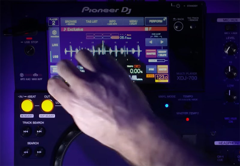 Pioneer DJ XDJ-700 Connected, Compact