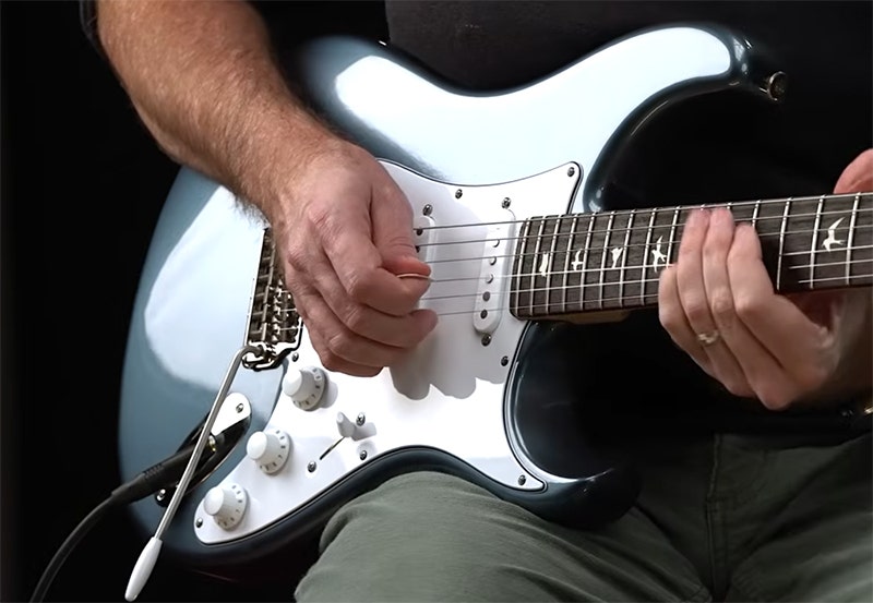ギター　PRS Silver Sky: John Mayer Model with ソフトケース PRS John Mayer Silver Sky Electric Guitar with Gig Bag | American
