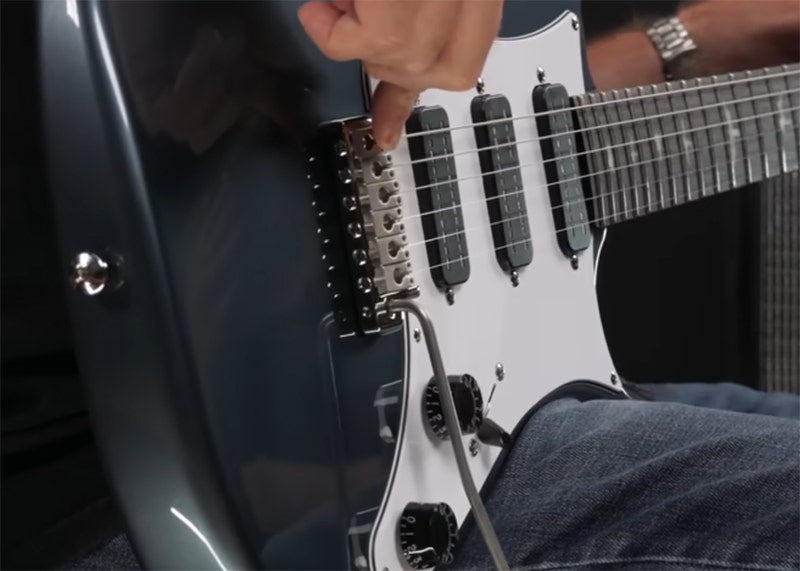 PRS SE NF3 Hardware That Holds Its Ground