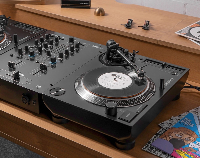 Reloop RP-7  Built Like A Tank