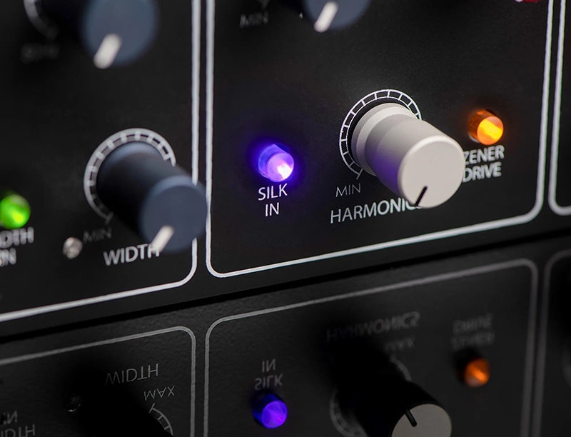 Rupert Neve Designs MBT Dynamic Color with the Color Comp