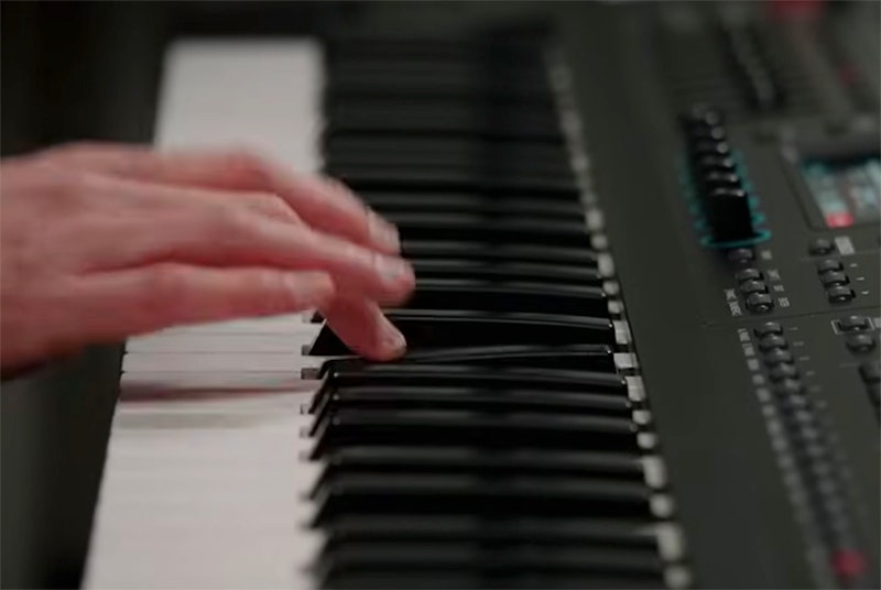 Roland Fantom 08 Extraordinary Sounds That Inspire