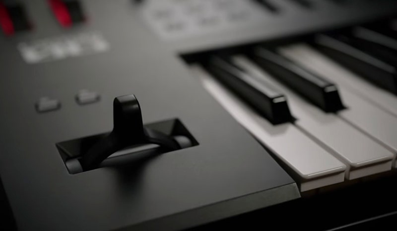 Roland Fantom 08 88-Key Synthesizer Workstation | American Musical