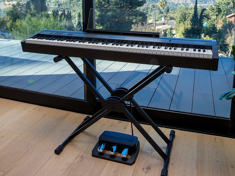 Roland FP-60X Authentic Piano Touch and Tone